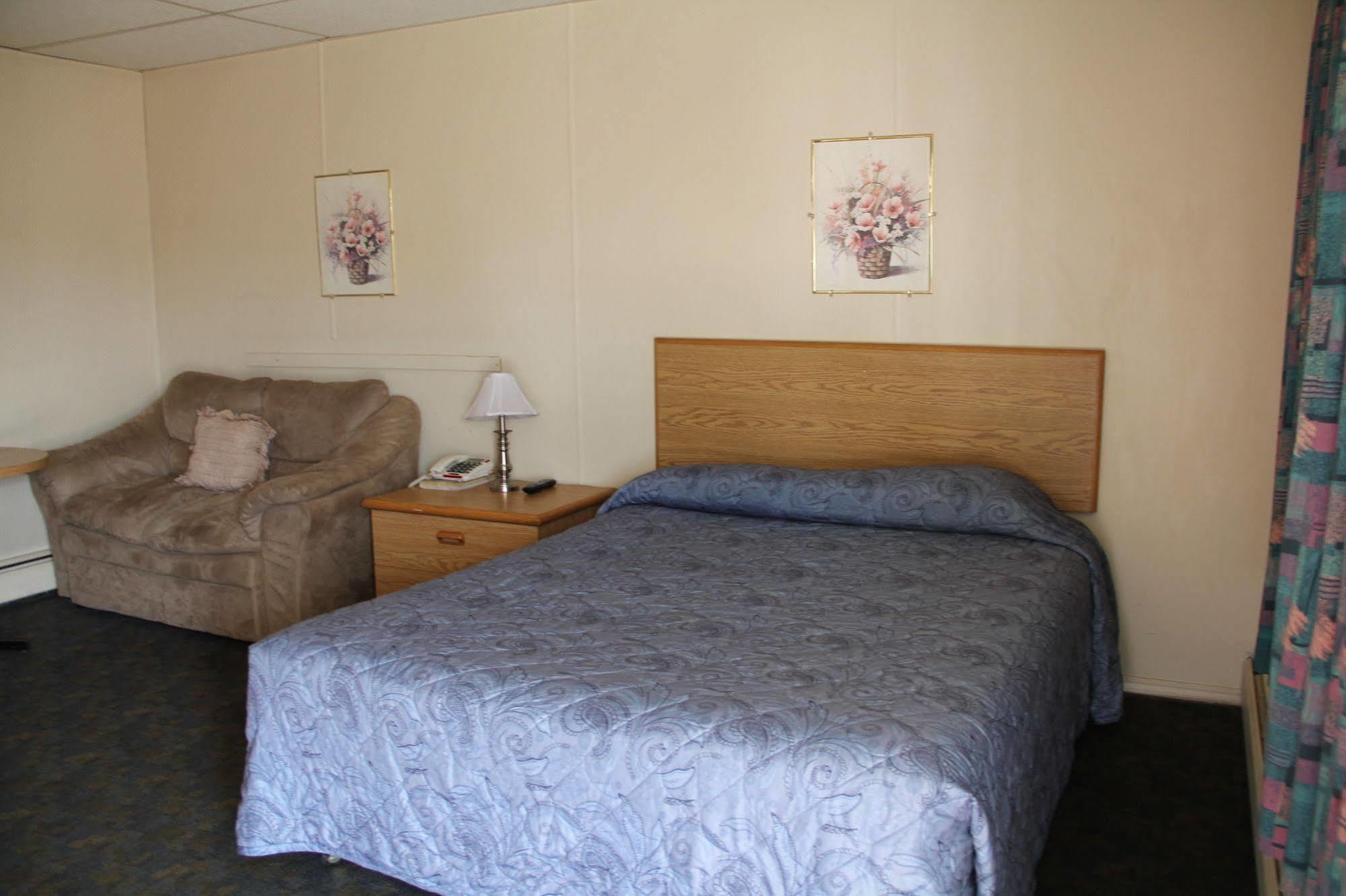 Bluebird Motel Innisfail Zewnętrze zdjęcie